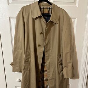 Vintage Burberrys London Mens Trench Coat Made in England 110 Short